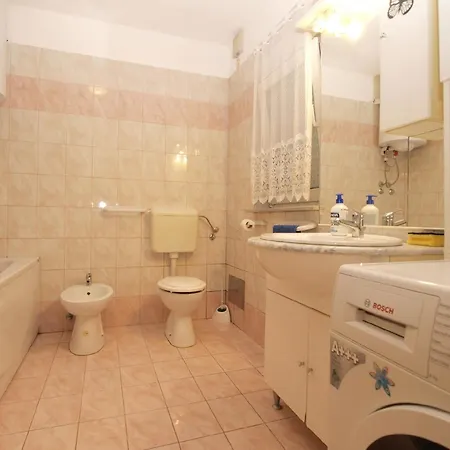 Ferienwohnung Fuer 4 Personen Ca 42 Qm In Pula, Istrien Istrische Riviera Apartment