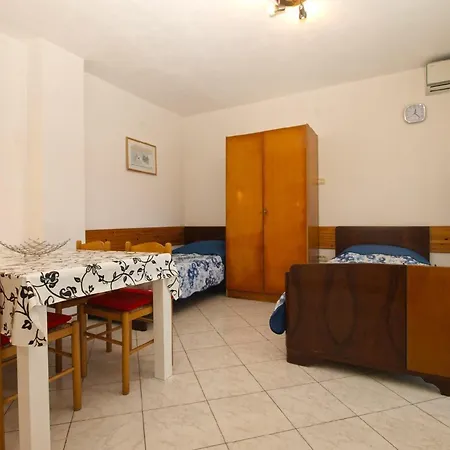 Ferienwohnung Fuer 4 Personen Ca 42 Qm In Pula, Istrien Istrische Riviera