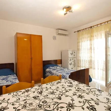 Ferienwohnung Fuer 4 Personen Ca 42 Qm In Pula, Istrien Istrische Riviera * Pula